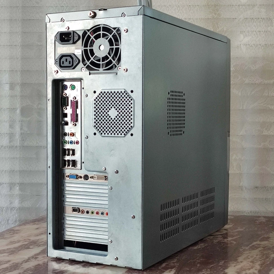 Dream Machine 2003 Retro Gaming PC - Image 4 of 4