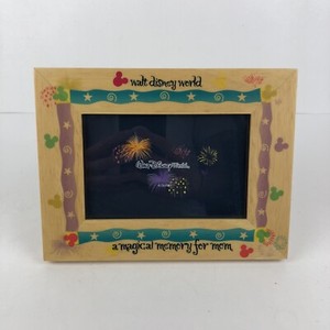 Walt-Disney-World-Wood-Picture-Frame-034-A-Magical-Memory-for-Mom-034-Read