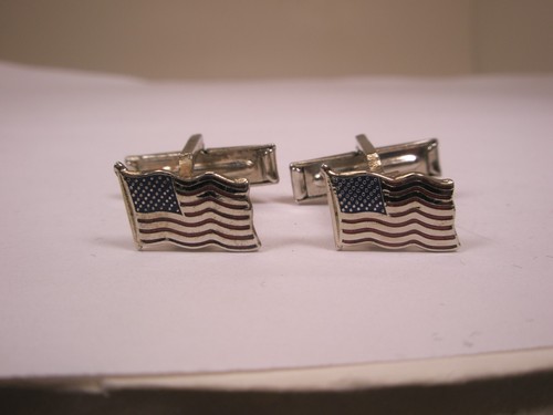 US AMERICAN FLAGS Vintage TINY SMALL Cuff Links