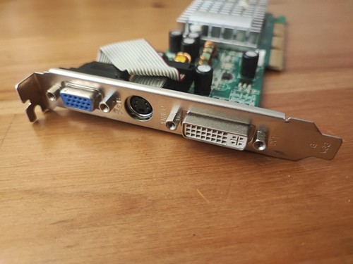 Zotac NVIDIA GeForce FX 5200 - 128MB DDR - AGP 8X - Afbeelding 3 van 4