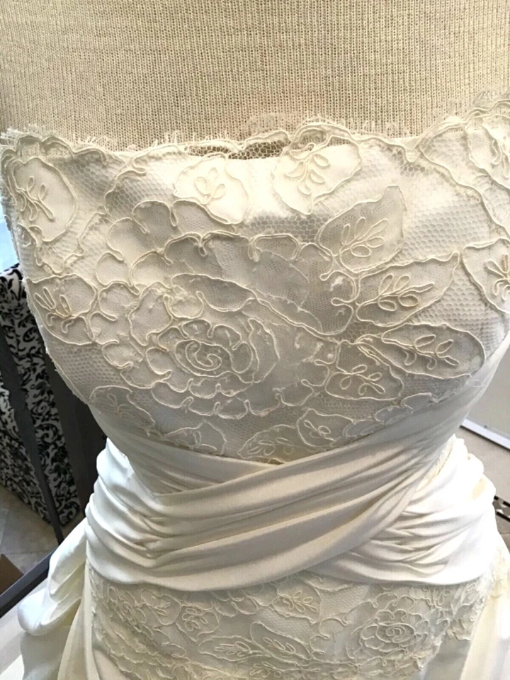 Paloma Blanca Wedding Dress  size 12 Sample dress - Image 3 of 4