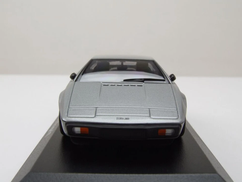 Lotus Esprit Turbo 1978 Argento Metal Maxichamps 940135221 1:43 Minichamps - Immagine 4 di 4
