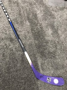 la kings hockey fights cancer