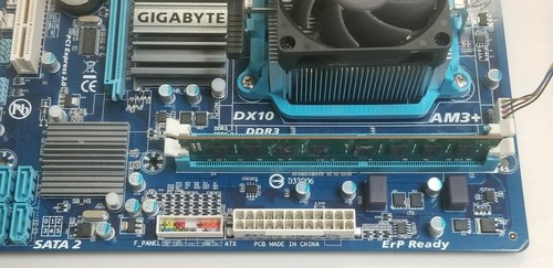 GIGABYTE GA-78LMT AM3 GAMING MOTHERBOARD, AMD Phenom II 960 4 cores & 4GB #MBFD - Picture 8 of 9