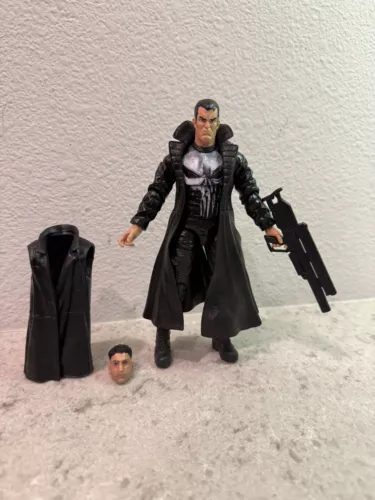 Marvel Legends Netflix Punisher Kit Bash, Bernthal Head y chaqueta extra