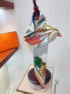 Hermès Woven Collection Pattern Silk Scarf 35x35in