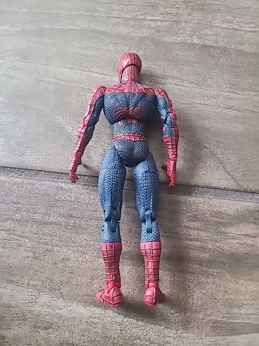 Figura de película Super Poseable Spider-Man Toy Biz 2002 6’ - Imagen 2 de 3
