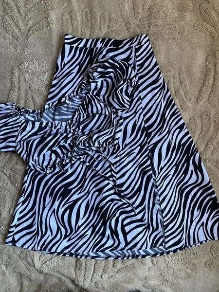 Women Summer Suit Top and Skirt Black 36