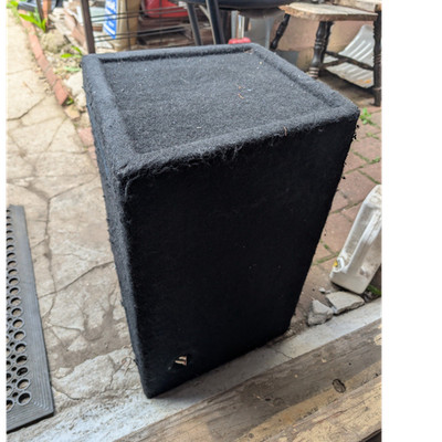 MTX Audio 10in Single Subwoofer Ported Carpeted Enclosure Non-Powered