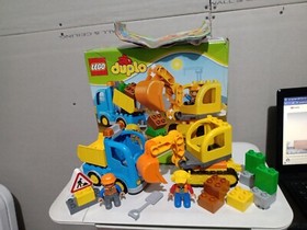 LEGO DUPLO DUMP TRUCK & TRACKED EXCAVATOR (10812)100% COMPLETE W/BOX & MANUAL 