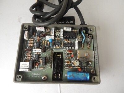 Vintage MXR M117 Flanger Effects Pedal Original Issue