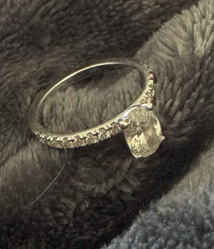 Diamond Engagement Ring - Picture 4 of 7