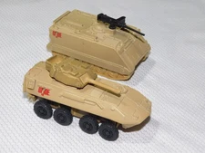LOT 2 MAISTO LAV 25 Armored Personnel Carrier🐫 Desert Tan & M113 TANK GI JOE