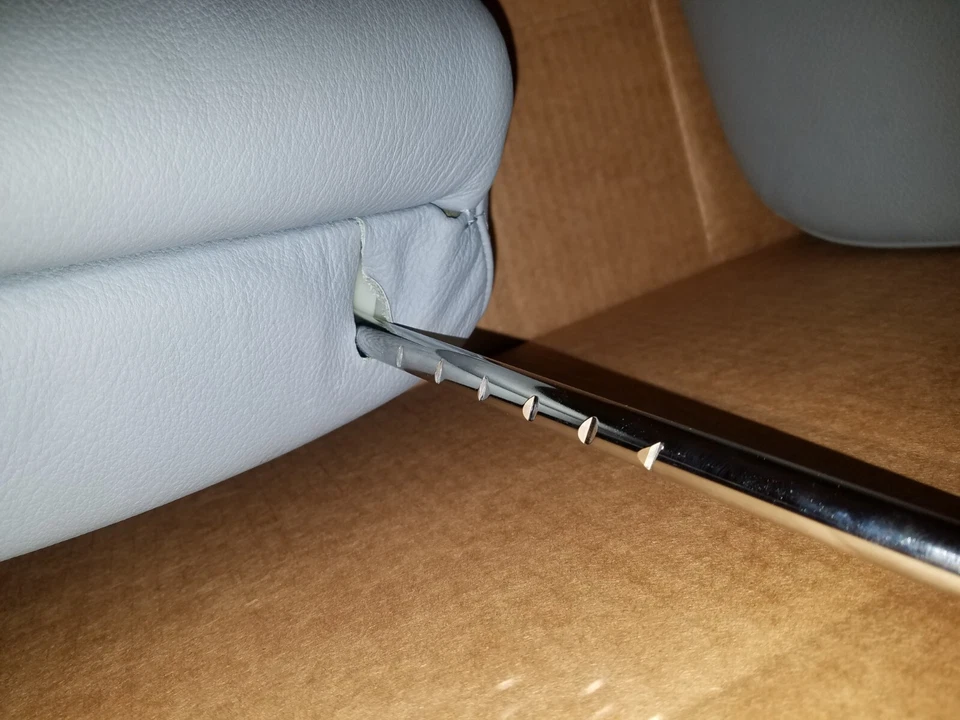 BMW 325i 325Ci 330i 330Ci 2001 a 2005 conductor pasajero reposacabezas delantero gris Foto 4 de 4