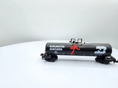 *Read* Roundhouse N Scale 8443 Burlington Northern 50' Modern Tank Car BN 875079 - Picture 5 of 9