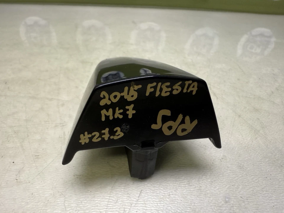 ✅️ Tapa de extremo de manija de puerta Ford Fiesta MK7.5 2015 lado del pasajero trasero •27.3 Foto 4 de 4