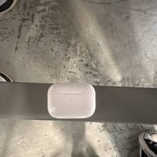 Apple AirPods Pro Wireless Bluetooth In-Ear Earbuds White w/ Charging Case