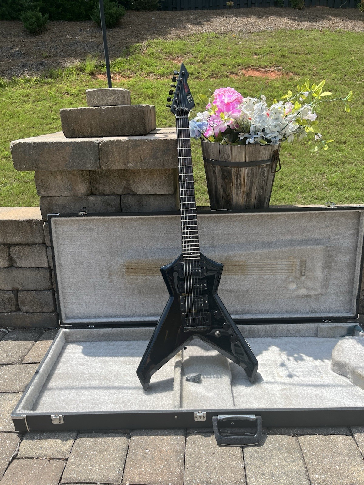 Vintage 1985 Westone Dynasty Electric Guitar With Case