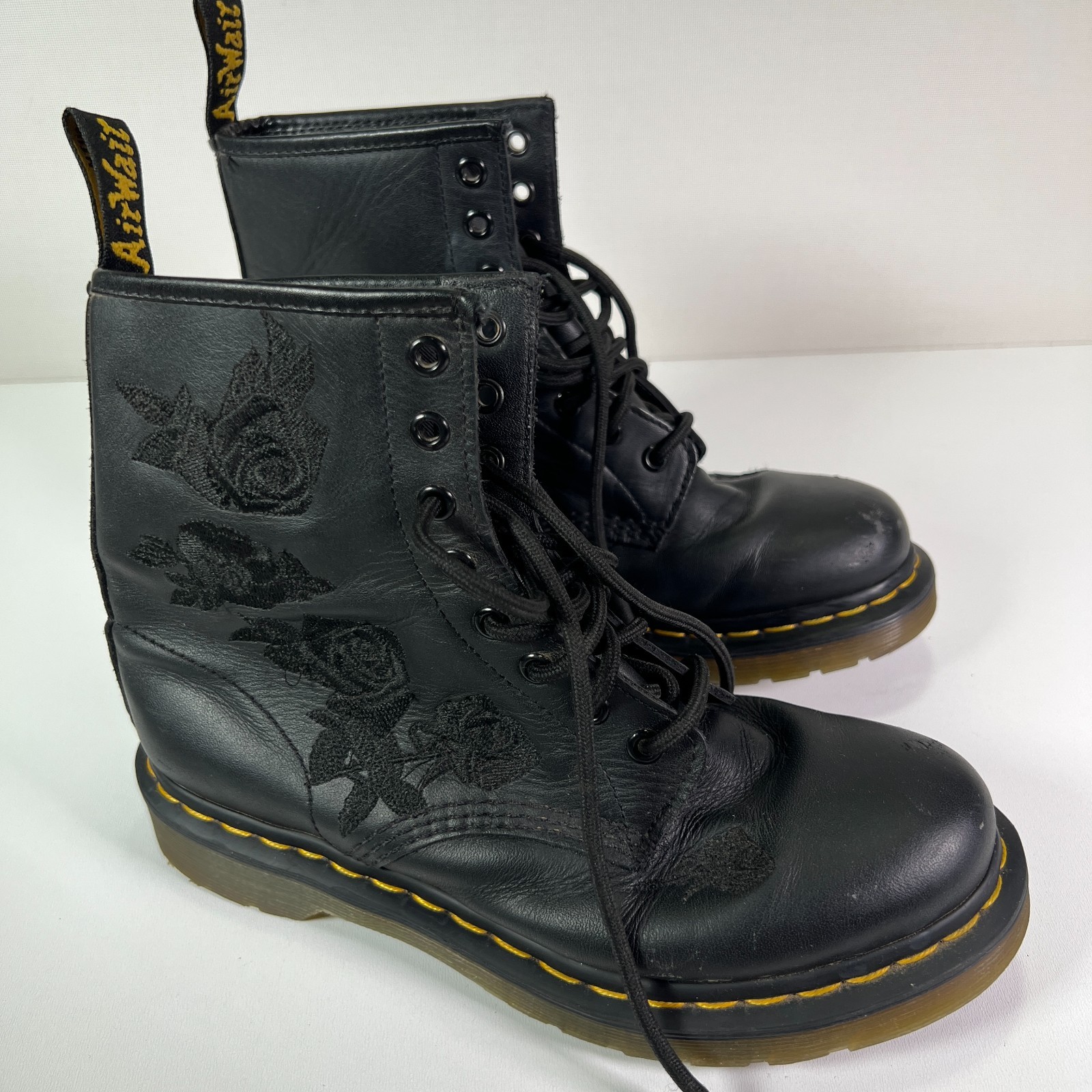 Doc Dr. Martens 1460 Vonda Mono Black Embroidered Rose Leather Boots Women's 8