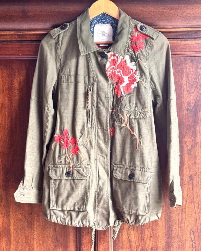 Chaqueta Utilitaria Anthropologie Hei Hei XS Verde Oliva Floral Bordada Boho Otoño Foto 4 de 4