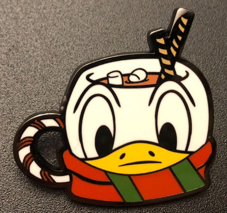 Disney pin 152154 Donald Duck Mickey & Friends Hot Cocoa Loungefly Christmas mug