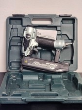 Hitachi Brad Nailer NT50AE2 18-Gauge 2” With Case (LIGHTLY USED CONDITION 9/10)