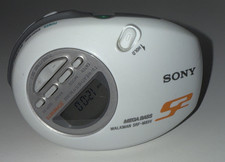 Sony SRF-M85V S2 Sports Walkman Armband Radio With Arm Band