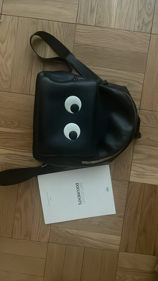 Mochila ANYA HINDMARCH Mini Ojos Cuero Negro Foto 2 de 4