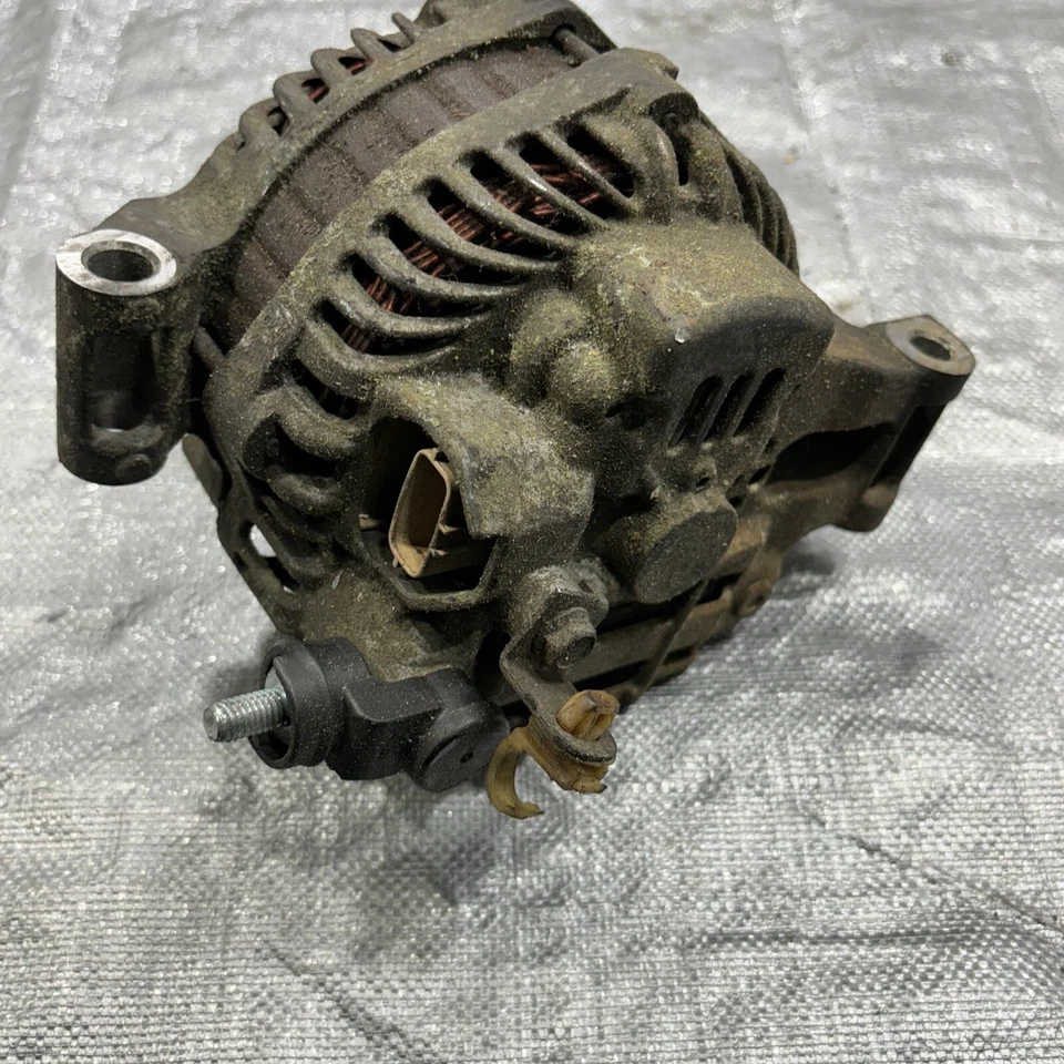 Alternador de motor Mitsubishi Eclipse 2006 3,8 L MN176256 OEM Foto 4 de 4