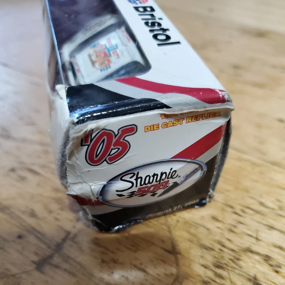Sharpie 500 NASCAR '05 Bristol Chevrolet Monte Carlo Team Calibre Ford City 250 Foto 2 de 4