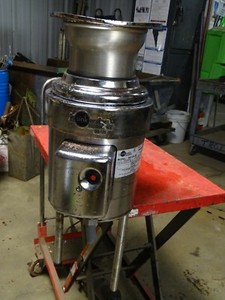 Insinkerator Commercial Garbage Disposal 1-1/4hp 3ph 1725rpm , SS125-26