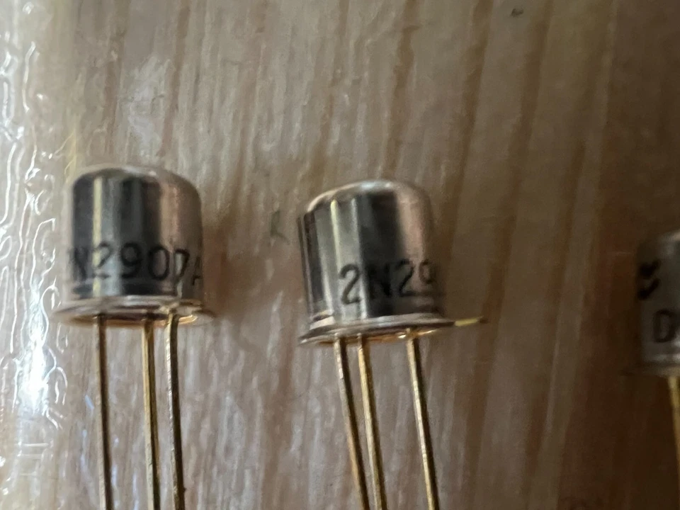 100X Transistores National Semiconductor 2N2907A T-18 Can 40V 600ma, NOS. Foto 2 de 3