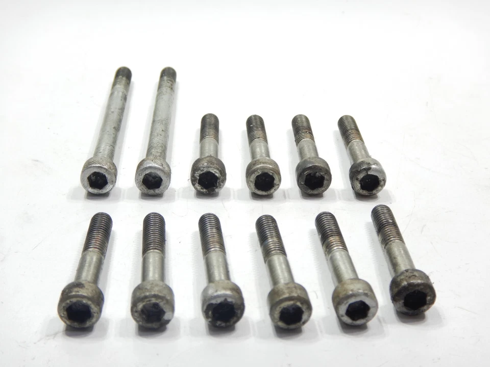 Болты полуразветвителя корпуса двигателя 1981 KTM 420 MX MXC mc - Изображение 2 из 3