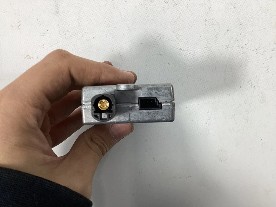 BMW 528i Xdrive 535xi 535i 2009-2012 unidad de control de antena de cubo OEM. Foto 4 de 4