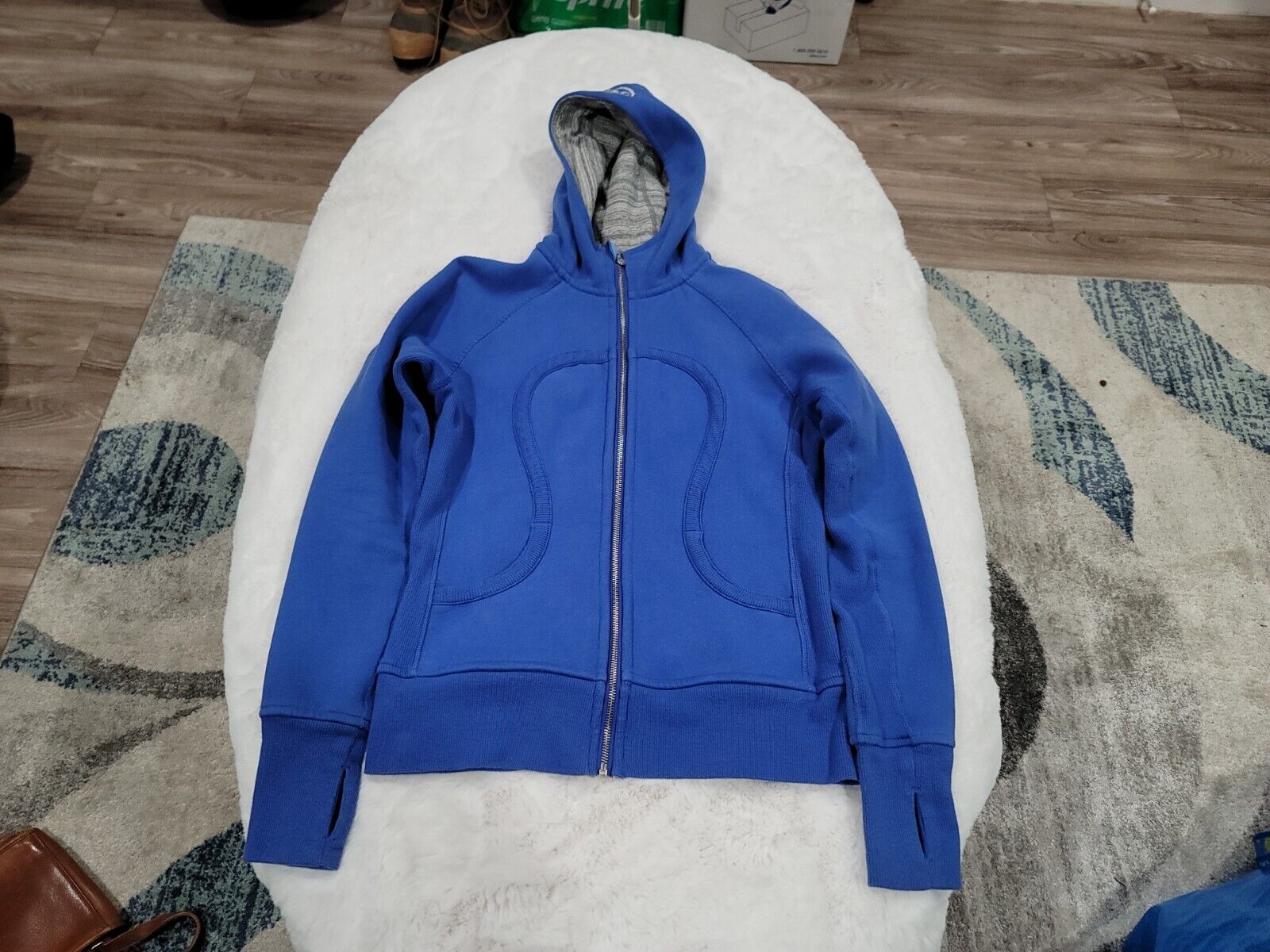 Lululemon Special Edition Size 8 Scuba Zip Up Hoodie Blue Pockets