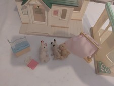 Sylvanian Families Medical Bundle Hospital And Medical Centre With 3 Animals