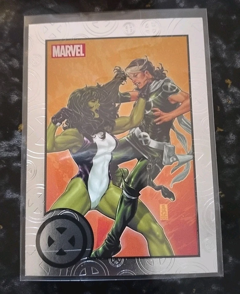 MINT! ROUGE VS SHE HULK #65 2013 Rittenhouse "MARVEL GREATEST BATTLES" ungraded. - Image 3 of 4