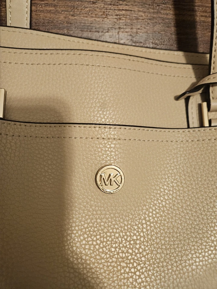 Michael Kors Tote Purse Blush Pink 3 Piece Set With Shoulder Bag - Image 2 of 4