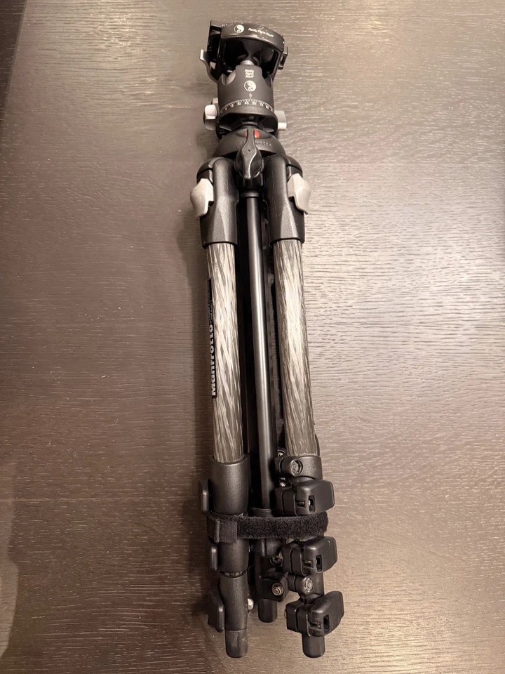 Cavelletto MANFROTTO 190MF4 magfiber con borsa trasporto e 2 teste - Immagine 3 di 4