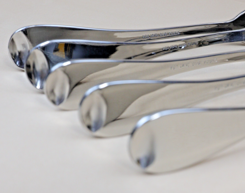 Oneida ISLET 18/10 USA 2 Dinner Forks and 3 Salad Forks Stainless Flatware - Picture 7 of 11