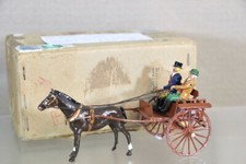 BRITAINS RE PAINTED HORSE DRAWN FARMERS GIG with TWO PASSENGERS od