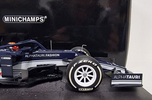Scuderia AlphaTauri Honda F1 Yuki Tsunoda #22 AT02 Bahrain GP 1:18 Model Car - Picture 5 of 8