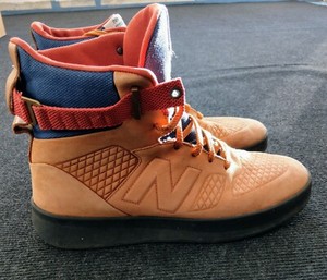 new balance sneaker boots