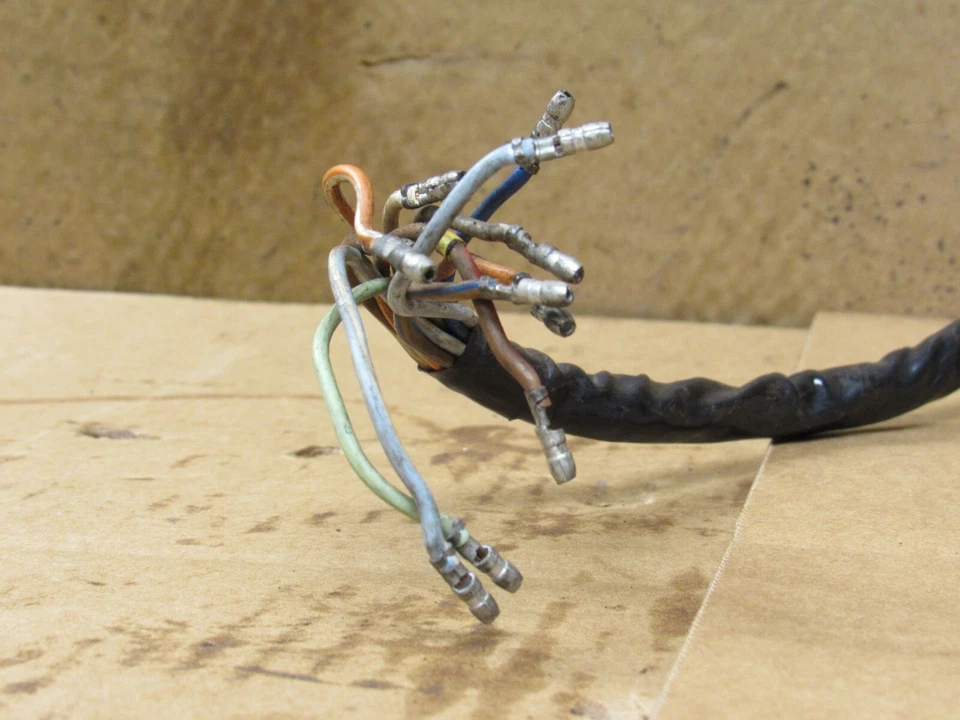 Honda CB550K 1976 controles laterales izquierdos bocina alta baja Foto 3 de 4