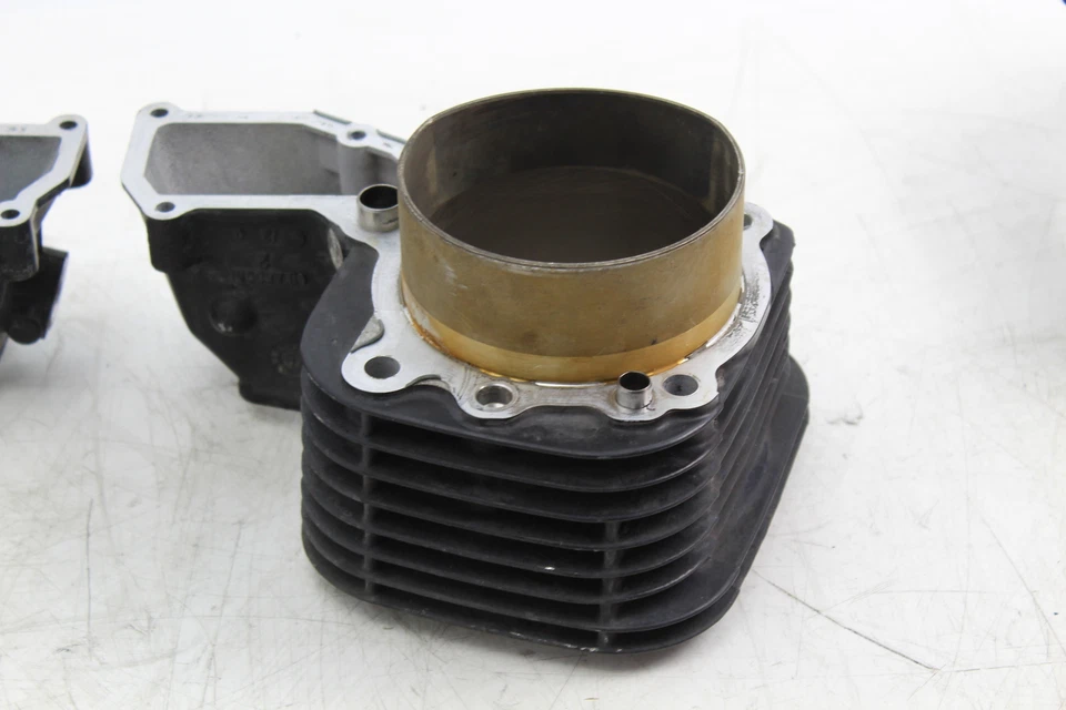 BMW R1200ST 2005 cilindro de extremo superior del motor 11117673528 11117673527 Foto 3 de 4