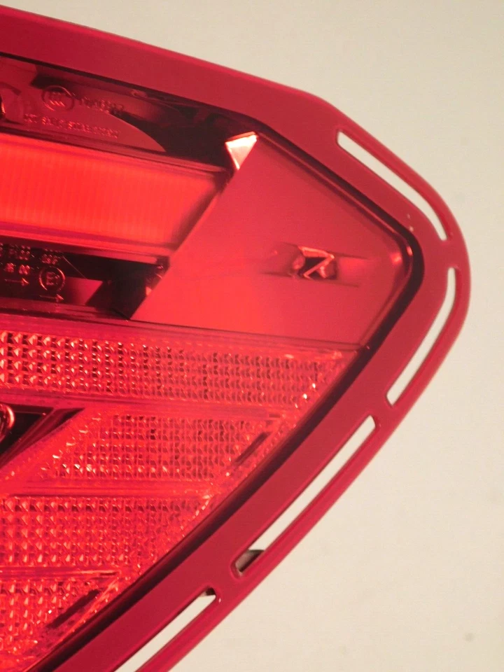 Luz trasera derecha para pasajero Mercedes Benz C250 C350 Coupe 2013-2015 LED OEM 13-15 Foto 4 de 4