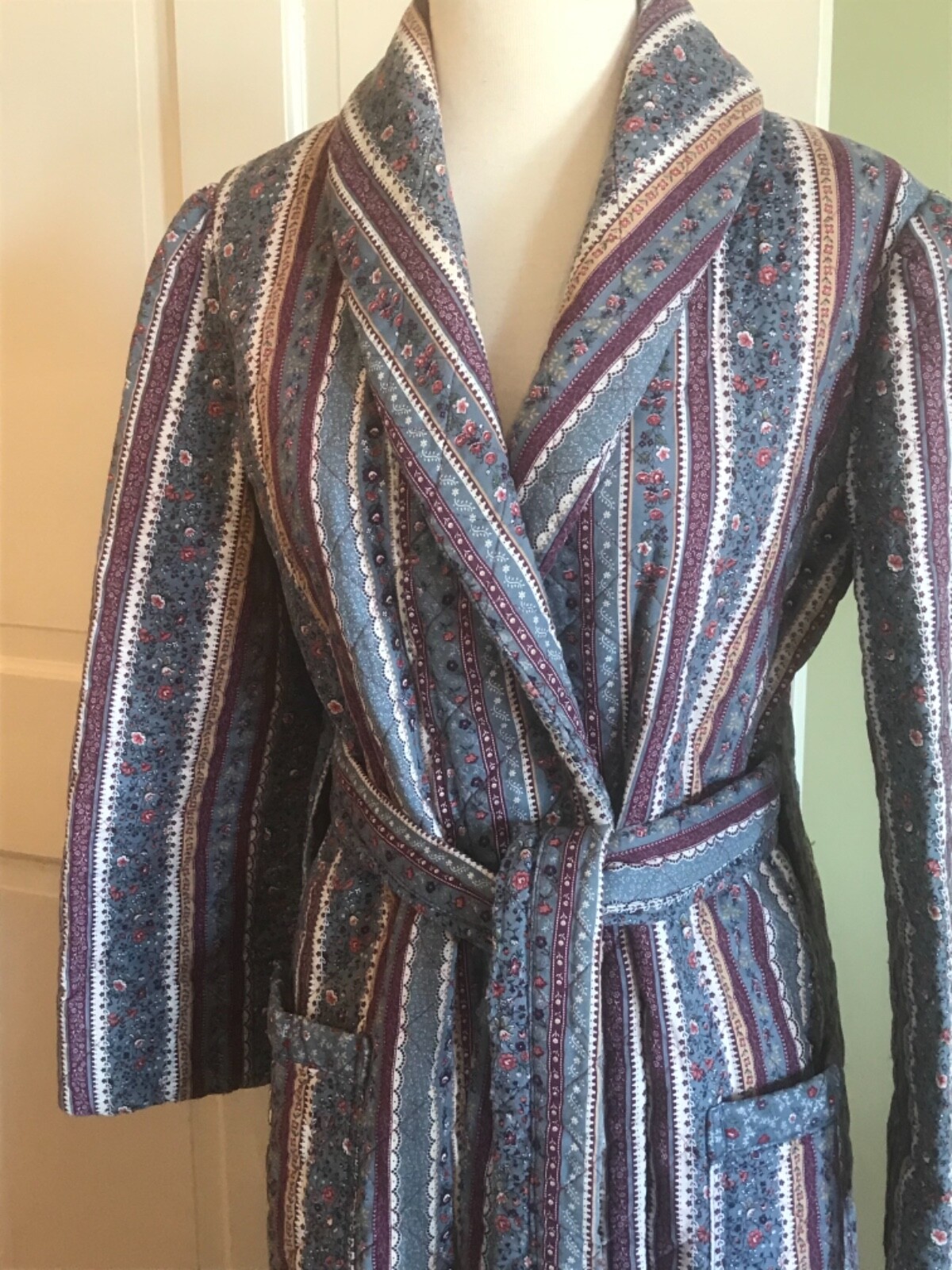 Lovely Vintage Quilted Cotton Print Bathrobe Robe H… Gem