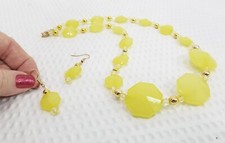 Yellow Acrylic and Gold Tone Faceted Bead Choker Necklace and Dangle Earring Set