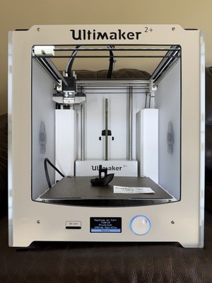 Ultimaker 2+ , ultra lower hour, 1.75mm filament, PEI plate, Magnetic Base, Read