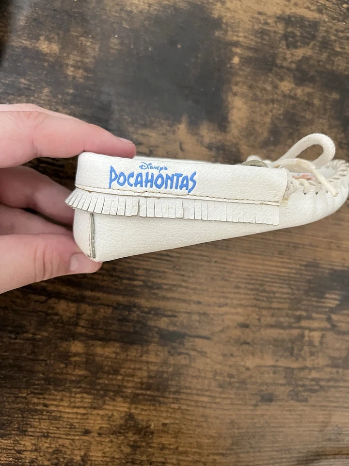 Mocasines blancos vintage años 90 Disney Pocahontas bebé niño pequeño talla 5 raros Foto 4 de 4